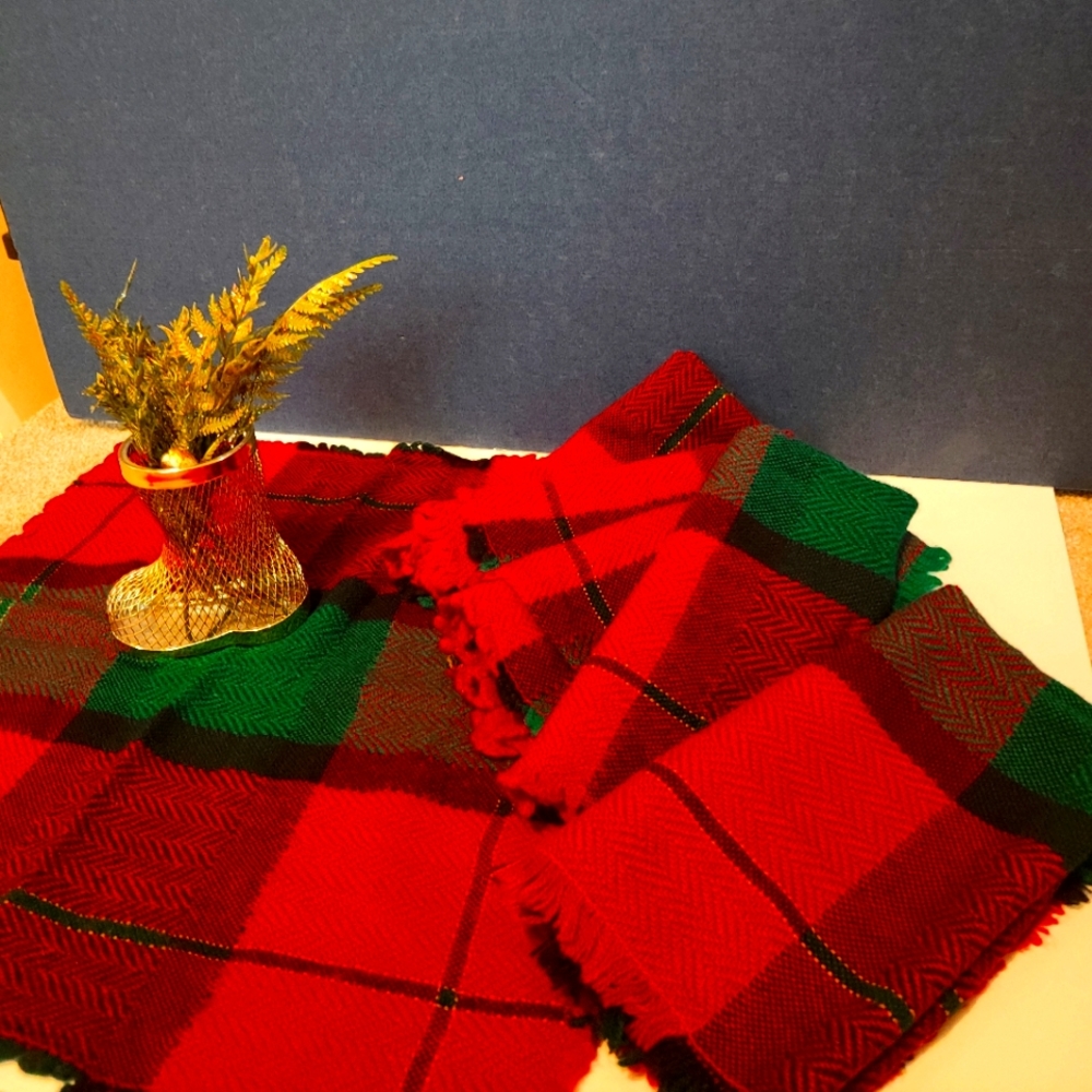 Set of 6 holiday vintage fabric napkins